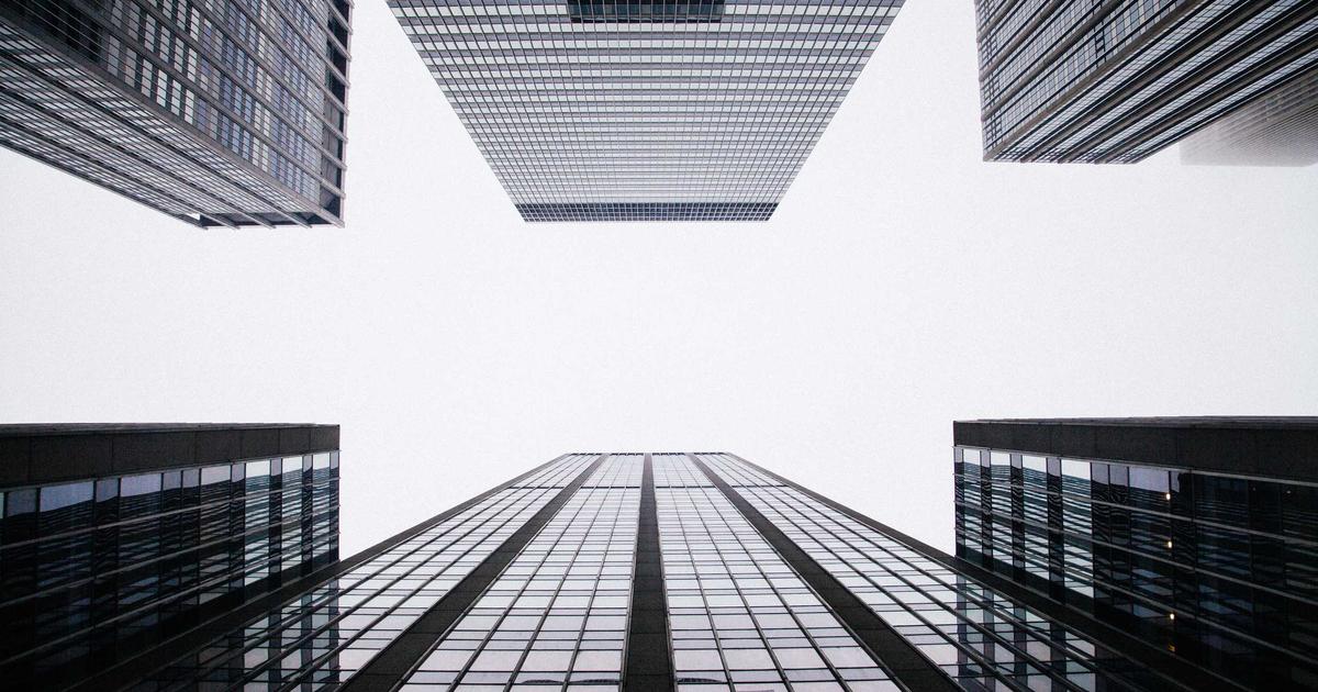 無料サーバー vs 有料サーバー｜ブログ収益化するならどっち？